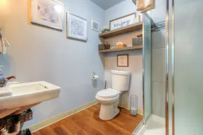 Redwoods River Resort & Campground - Bathroom