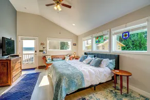 Bremerton Studio w/ Bay View: Beach Access! - Interior