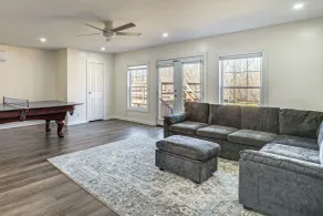 Secluded Family Home in Springfield, Pets Welcome! - Innvendig