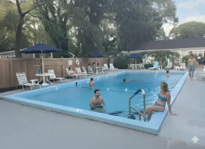 Cape Cod Motor Inn - Basseng