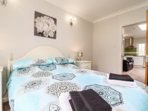 493 Little Wakering Road - Interior