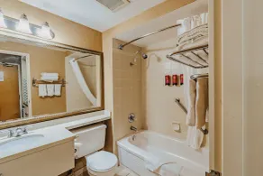SureStay Plus by Best Western Coquitlam - Salle de bain
