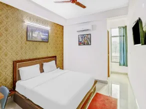 Hotel Noida Continental - Room