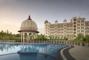 Uday Palace Navsari, a member of Radisson Individuals - Piscine