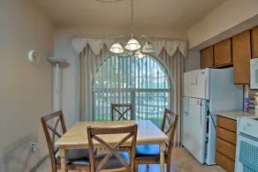 Green Valley Townhome w/ Resort Amenities! - Innvendig