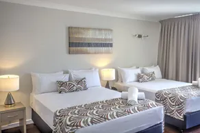 Cairns Plaza Hotel - Room