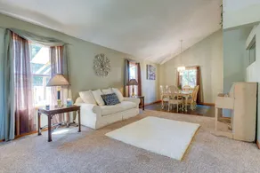 Spacious Aurora Retreat w/ Game Room + Hot Tub! - Innenbereich