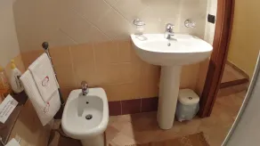 Heart Of Sicily - Bathroom