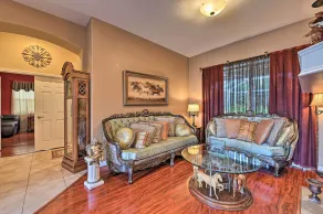Elegant Valrico Home ~ 15 Mi to Downtown Tampa! - Innvendig