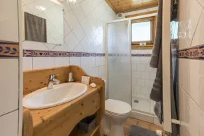 Chalet Bluebell - Bathroom