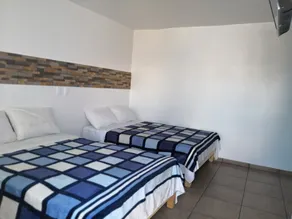 Hostal Maple - Habitación