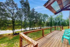 River-view Home w/ Fire Pit & Grill! - Interiör
