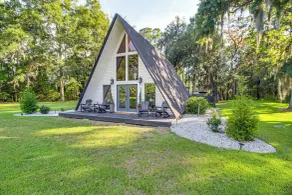 Remote Work Ready Pond-view Hot Tub Home Gym - Interiør