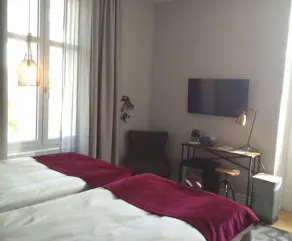 Livin Station Hotel - Room