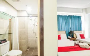 RedDoorz Plus near Rizal Junction - Salle de bain