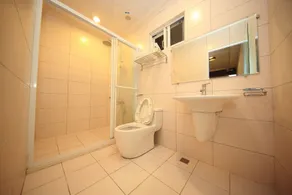 Haoho - Bathroom