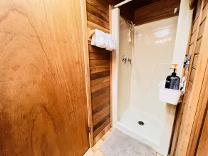 ART House Burnaby Two Bedrooms Suite - Bathroom