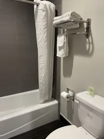 Villa Inn & Suites - LAX, SoFi Stadium & Intuit Dome - Salle de bain