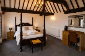 The Old Bell - Quarto