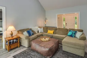 South Carolina Retreat w/ Fireplace & Lake Access! - Interiör