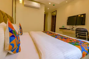 FabHotel Pitampura - Room