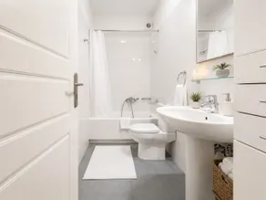 Welcome to Lumen Villa the first of the Adelos Trilogy - Bathroom