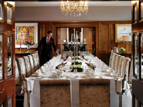 Hayfield Manor - Restaurante