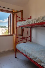 Outstanding Residenze Gallura 2 Bedroom Sleeps 5 - Værelse