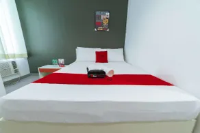 RedDoorz Plus @ Roxas Street Davao - Chambre
