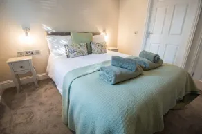 The Foxes Den - Room