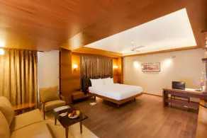 Hotel Cosmopolitan - Room