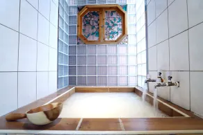 Gorgeous Hot Spring Resort - Bathroom
