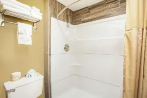 Super 8 by Wyndham Redlands/San Bernardino - Salle de bain
