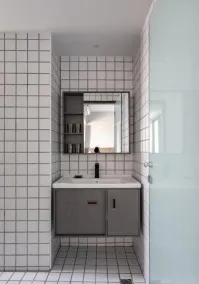 H suite inn - Bathroom