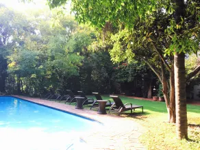 Melrose Place Boutique Hotel - Piscina