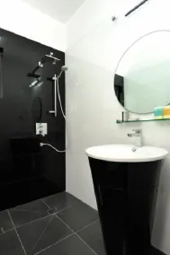 Tal Kinneret - Bathroom