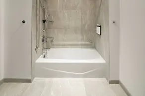 Hyatt Place Montreal Airport - Salle de bain