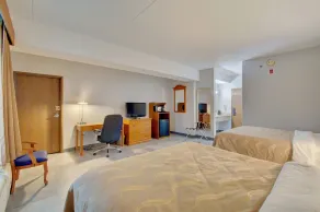 Quality Inn & Suites CVG Airport - Chambre