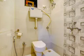 FabHotel Prakash Inn - T2 - Chhatrapati Shivaji Airpor - Bathroom