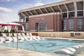 Texas A&M Hotel and Conference Center - Piscina