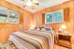 Waterfront Grapeview Escape w/ Boat Dock & Views! - Interiør