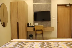 Hotel Natham By Vrinda - Room