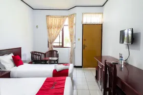 RedDoorz @ Hotel Damanaka Pangalengan - Room