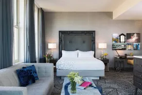 Renaissance Pittsburgh Hotel - Room