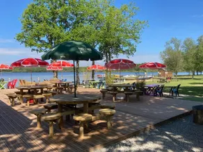 Camping Le Lac O Fées - Restaurang