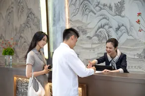 Pullman Yuxi Falcon - Recepción
