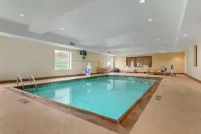 Best Western Plus Hiawatha Hotel - Pool