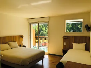 Logis Hôtel Les TILLEULS - Habitación