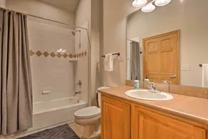 NY! Chic Silverthorne Condo, skridt til Blue River! - Interiør