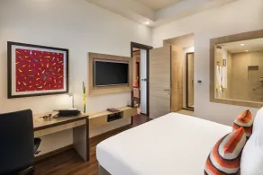 Sandal Suites by Lemon Tree Hotels - Room